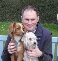 Als erfahrener Hundetrainer arbeitet Ingo Bursch eng mit Hundebesitzern und ihren Vierbeinern zusammen, um individuelle Bedürfnisse zu erfüllen und eine harmonische Mensch-Hund-Beziehung zu fördern. Als erfahrener Hundetrainer arbeitet Ingo Bursch eng mit Hundebesitzern und ihren Vierbeinern zusammen, um individuelle Bedürfnisse zu erfüllen und eine harmonische Mensch-Hund-Beziehung zu fördern.